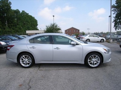 nissan maxima 2011 silver sedan gasoline 6 cylinders front wheel drive not specified 46219