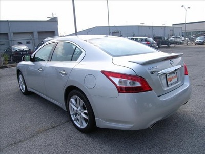 nissan maxima 2011 silver sedan gasoline 6 cylinders front wheel drive not specified 46219