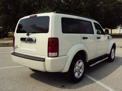 dodge nitro 2008 wht suv slt gasoline 6 cylinders rear wheel drive automatic with overdrive 32901