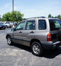 chevrolet tracker 2003 lt  brown suv 4x4 gasoline 4 cylinders 4 wheel drive automatic 47172