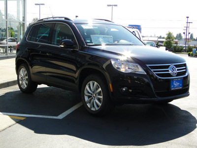 volkswagen tiguan 2011 black suv se 4motion gasoline 4 cylinders all whee drive automatic 98226