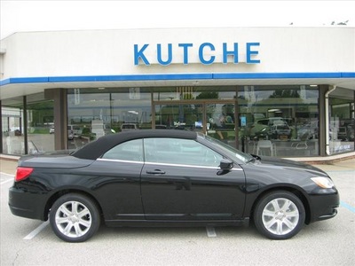 chrysler 200 convertible 2011 gasoline 4 cylinders front wheel drive not specified 46036