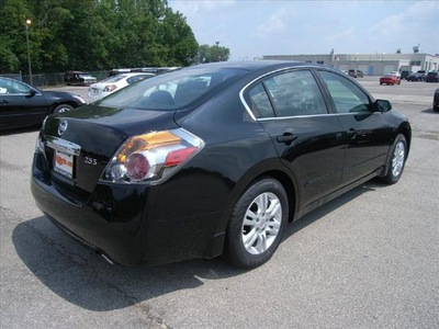 nissan altima 2012 black sedan gasoline 4 cylinders front wheel drive not specified 46219