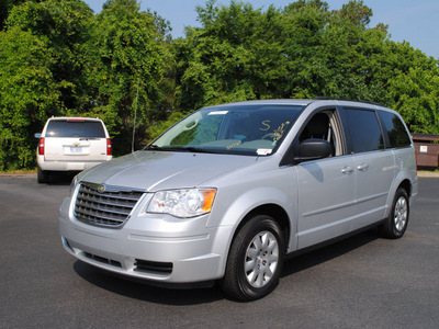 chrysler town and country 2010 silver van lx flex fuel 6 cylinders front wheel drive automatic 27330