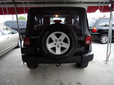 jeep wrangler 2008 black suv x gasoline 6 cylinders 4 wheel drive automatic 33157