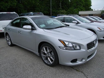 nissan maxima 2011 silver sedan gasoline 6 cylinders front wheel drive not specified 46219