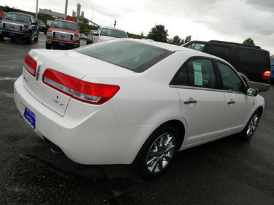 lincoln mkz 2011 white platinum meta sedan gasoline 6 cylinders front wheel drive shiftable automatic 98032