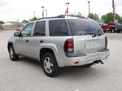 chevrolet trailblazer 2007 silver suv ls gasoline 8 cylinders 4 wheel drive automatic 46036