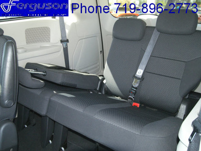 dodge grand caravan 2010 bright silver van sxt gasoline 6 cylinders front wheel drive auto 6 speed 80910