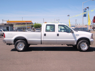 ford f 250 super duty 2005 white xlt gasoline 8 cylinders 4 wheel drive automatic 98632