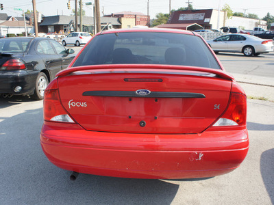 ford focus 2000 red sedan gasoline 4 cylinders front wheel drive automatic 47130