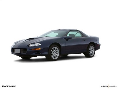 chevrolet camaro 2002 hatchback gasoline 8 cylinders rear wheel drive not specified 33177