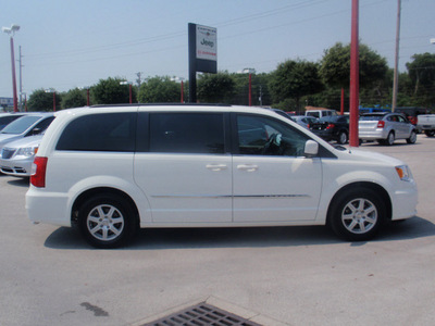 chrysler town and country 2011 white van touring flex fuel 6 cylinders front wheel drive automatic 34731