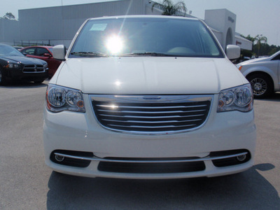 chrysler town and country 2011 white van touring flex fuel 6 cylinders front wheel drive automatic 34731