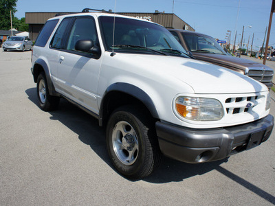 ford explorer 1999 off white suv gasoline 6 cylinders 4 wheel drive automatic 47130
