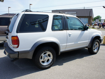 ford explorer 1999 off white suv gasoline 6 cylinders 4 wheel drive automatic 47130