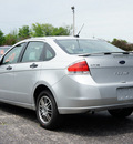 ford focus 2010 silver sedan se w app  pkg gasoline 4 cylinders front wheel drive automatic 47172