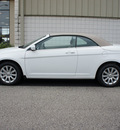 chrysler 200 2011 white touring flex fuel 6 cylinders front wheel drive automatic 47130