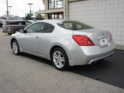 nissan altima 2010 silver coupe gasoline 4 cylinders front wheel drive automatic 47130