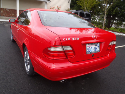 mercedes benz clk320 2002 red coupe clk320 gasoline 6 cylinders rear wheel drive automatic 98371