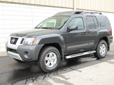 nissan xterra 2011 gray suv s gasoline 6 cylinders 4 wheel drive 5 speed automatic 47130