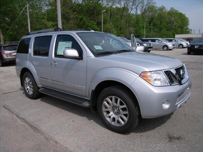 nissan pathfinder 2011 silver suv gasoline 6 cylinders 4 wheel drive not specified 46219