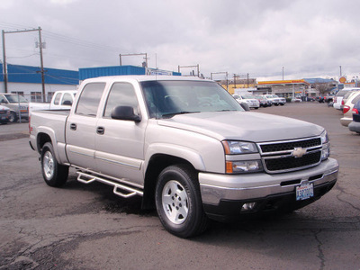 chevrolet silverado 1500 2006 beige z71 gasoline 8 cylinders 4 wheel drive automatic 98632