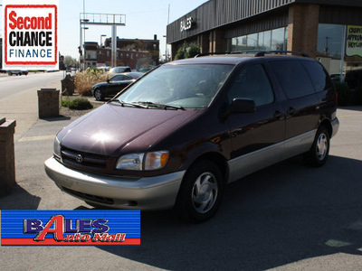 toyota sienna 2000 maroon van gasoline 6 cylinders front wheel drive automatic with overdrive 47130