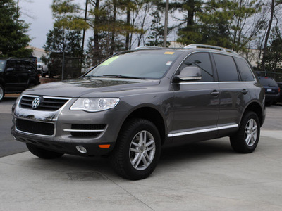 volkswagen touareg 2 2008 dk  gray suv vr6 fsi gasoline 6 cylinders all whee drive shiftable automatic 27616