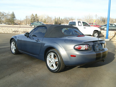 mazda mx 5 miata 2006 galaxy gray trim gasoline 4 cylinders rear wheel drive 5 speed manual 80911