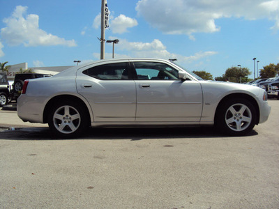 dodge charger 2010 silver sedan sxt gasoline 6 cylinders rear wheel drive automatic 33157