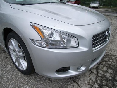 nissan maxima 2011 silver sedan gasoline 6 cylinders front wheel drive not specified 46219