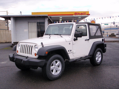 jeep wrangler 2007 white suv x gasoline 6 cylinders 4 wheel drive automatic 98632