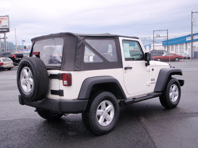 jeep wrangler 2007 white suv x gasoline 6 cylinders 4 wheel drive automatic 98632