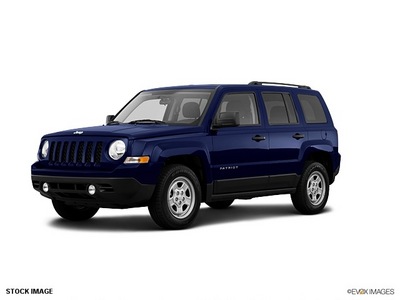 jeep patriot 2011 pbv blackberry pear suv sport gasoline 4 cylinders 2 wheel drive automatic 33021