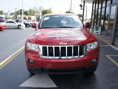 jeep grand cherokee 2011 prh inferno red cry suv gasoline 6 cylinders 2 wheel drive automatic 33021