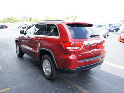 jeep grand cherokee 2011 prh inferno red cry suv gasoline 6 cylinders 2 wheel drive automatic 33021