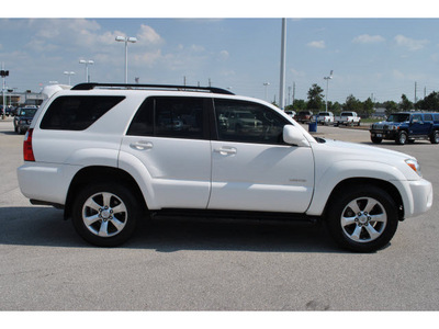 toyota 4runner 2007 white suv limited gasoline 6 cylinders rear wheel drive automatic 77388