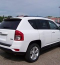 jeep compass 2011 white suv gasoline 4 cylinders 4 wheel drive not specified 44024