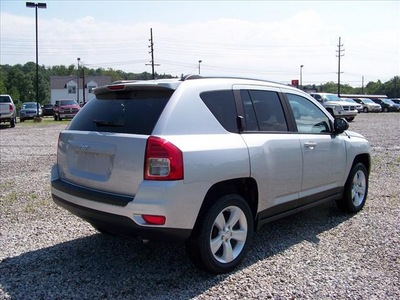 jeep compass 2011 silver suv gasoline 4 cylinders 2 wheel drive not specified 44024