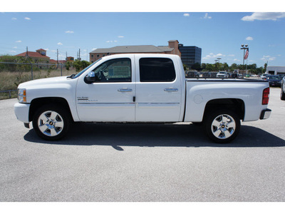 chevrolet silverado 1500 2011 white z71 flex fuel 8 cylinders 2 wheel drive 6 spd auto whls,4 18in x 77090