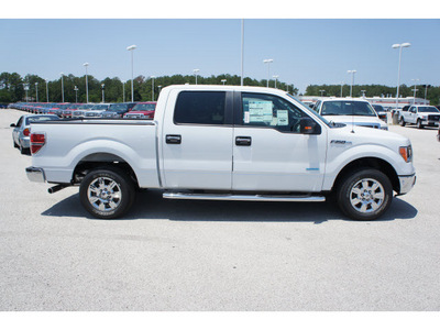 ford f 150 2011 white xlt gasoline 6 cylinders 2 wheel drive automatic 77388