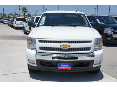 chevrolet silverado 1500 2011 white flex fuel 8 cylinders 2 wheel drive 6 spd auto whls,4 18in x 77090