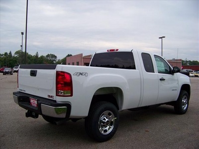 gmc sierra 2500hd 2011 white work truck gasoline 8 cylinders 4 wheel drive not specified 44024