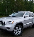 jeep grand cherokee 2011 silver suv gasoline 6 cylinders 4 wheel drive not specified 44024