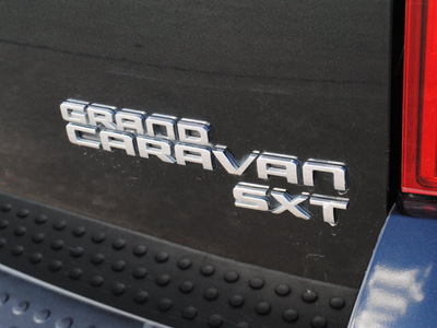 dodge grand caravan 2010 black van sxt gasoline 6 cylinders front wheel drive automatic 75228