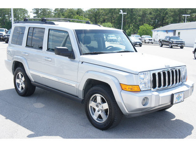 jeep commander 2010 silver suv sport gasoline 6 cylinders 2 wheel drive 5 speed automatic 77388
