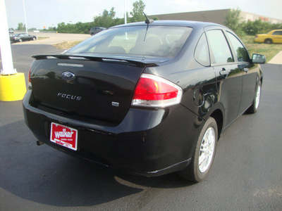 ford focus 2009 black sedan se gasoline 4 cylinders front wheel drive automatic 45342