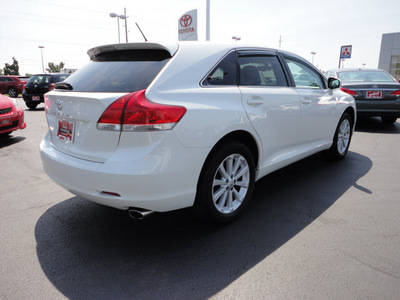 toyota venza 2010 white suv fwd 4cyl gasoline 4 cylinders front wheel drive automatic 45342