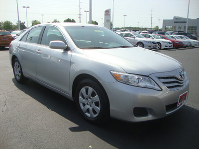 toyota camry 2010 silver sedan le 4 cylinders front wheel drive automatic 45342